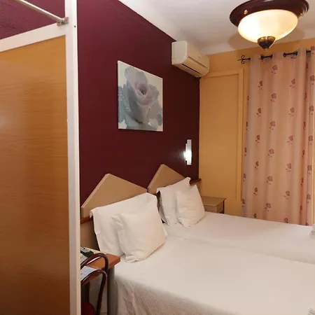 Pensao Praca Da Figueira 3*