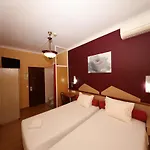 Pensionat Pensao Praca Da Figueira