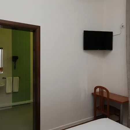 Pensao Praca Da Figueira Guest house 3*