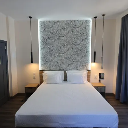Guest house Pensao Praca Da Figueira 3*