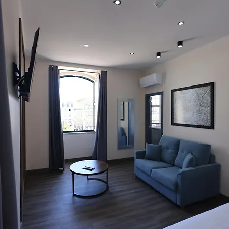 Pensao Praca Da Figueira Guest house 3*
