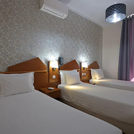 Pensao Praca Da Figueira Konukevi