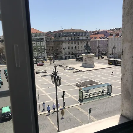 Konukevi Pensao Praca Da Figueira Lisboa