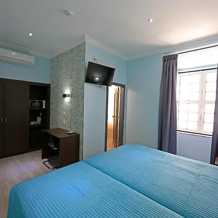 Guest house Pensao Praca Da Figueira 3*