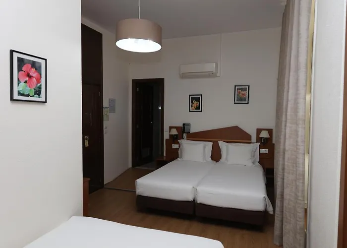 Pensao Praca Da Figueira 3*