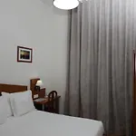 Гостевой дом Pensao Praca Da Figueira