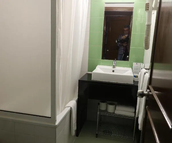 Pensao Praca Da Figueira Affittacamere Lisbona