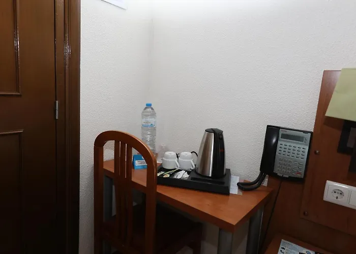 Pensao Praca Da Figueira 3*